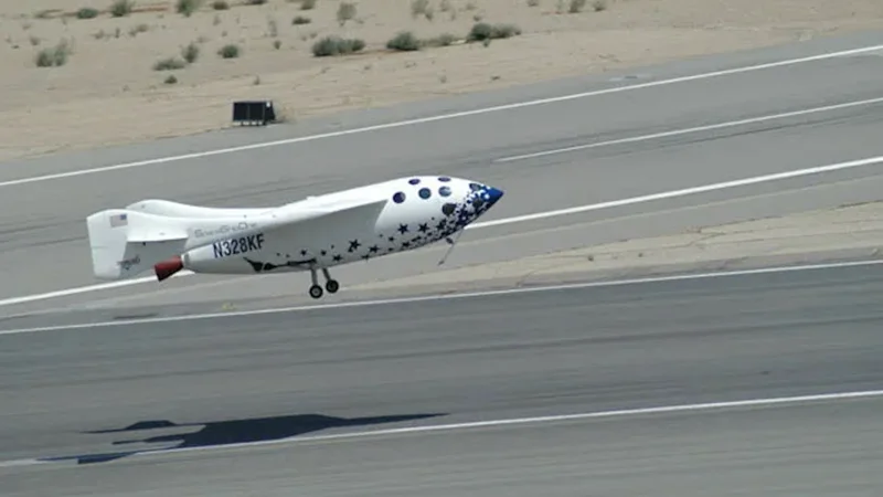 1Spaceshipone back from space